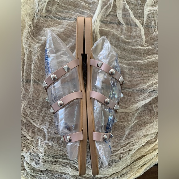 Mila Paoli Made in Italy Pale Pink Studded Sandals Size 7 1/2 Slip On Flats - Picture 2 of 4